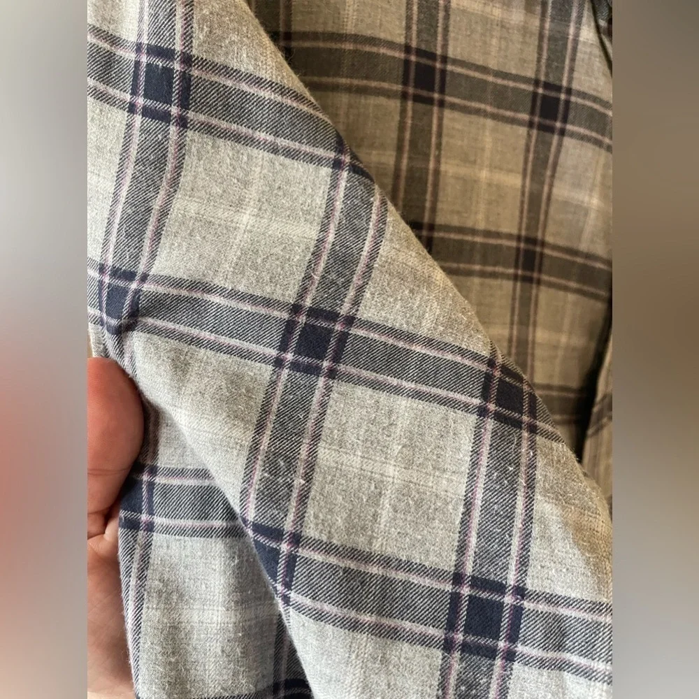 UNTUCKit button down shirt • Mens Large